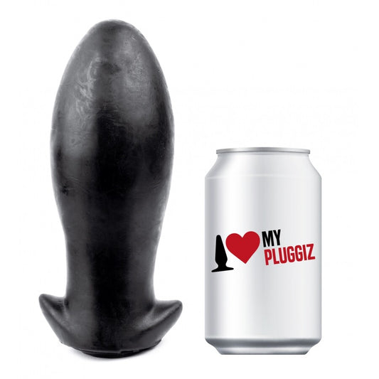 Black rubber product next to a can with 'I love my Pluggiz' text on a white background